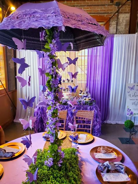 Butterfly Garden Centerpiece, Purple Butterfly Party Ideas, Butterfly Garden Tea Party, Butterfly Garden Baby Shower Theme, Purple Baby Shower Ideas Decoration, Butterfly Tablescape, Butterfly Centerpieces Quinceanera, Purple Butterfly Centerpieces, Purple Butterfly Baby Shower Theme