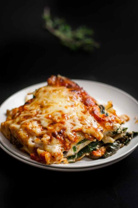 Best Vegetarian Lasagna, Vegan Lasagna Recipe, Recipes Lasagna, Vegetarian Lasagna Recipe, Vegan Lasagna, Vegetarian Lasagna, Cheesy Recipes, Lasagna Recipe, Jamie Oliver