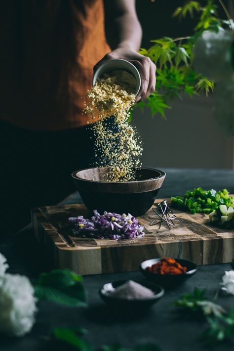 These VEGAN Savory Chickpea Pancakes are my favorite weekend breakfast, but work as a quick-fix dinner too. Simple, flavorful, comforting, delicious and veggie-rich. Decorate Cubicle, Dinners Vegetarian, Bedroom Baddie, Whimsigothic Home, Vegetarian Sandwiches, Vegetarian Party, Cooking Japanese, Breakfast Vegetarian, Baddie Bedroom