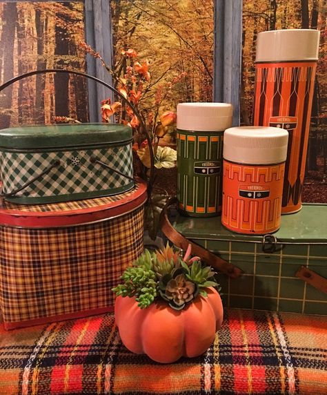 Fall Picnic Basket Decor, Vintage Picnic Basket Repurposed, Vintage Picnic Basket Display, Vintage Thermos Decor Fall, Coastal Thanksgiving, Vintage Pumpkin Bucket, Vintage Thermos Decor, Fall Outings, Vintage Fall Decor