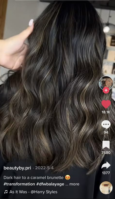 Black Hair With Highlights Caramel, Hair Balayage Caramel, Jet Black Hair With Highlights, Asian Hair Balayage, Black Hair With Brown Highlights, Hair With Brown Highlights, Balayage Caramel, Highlights Caramel, Jet Black Hair