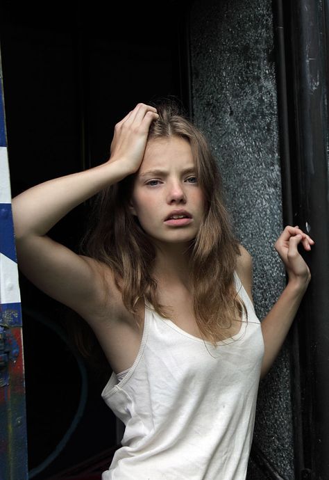 Kristine Froseth Kirsten Froseth, Dark Seid, Marian Soler, Kristine Froseth, Alaska Young, Betty Ford, Looking For Alaska, Cute Poses For Pictures, Cute Poses