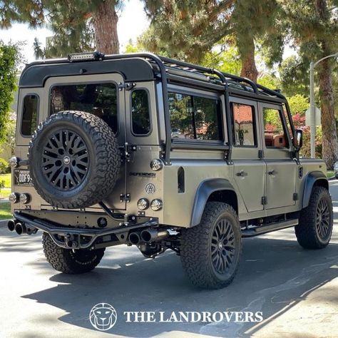 Land Rover Defender Expedition, Land Rover Defender Custom, Land Rover Defender Pickup, Land Defender, Land Rover Defender 130, Custom Lifted Trucks, Travel Camper, Defender 130, Toyota 4x4