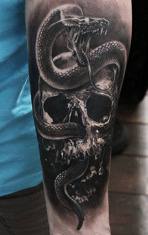 Pawel Glod Snake Skull Tattoo, Skull Tattoo Sleeve, Snake Tattoo Meaning, Skull And Snake, Meaning Tattoos, Cobra Tattoo, Snake Skull, Tattoo Snake, Serpent Tattoo