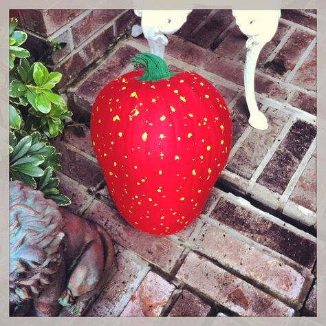 Painting Pumpkins...this one wanted to be a strawberry for Halloween! Strawberry Pumpkin Painting, Strawberry Pumpkin, Fall Treats Recipes, Painted Strawberry, Pumpkins Ideas, Pumpkin For Halloween, Painting Pumpkins, Painted Pumpkin, Pumpkin Carving Templates