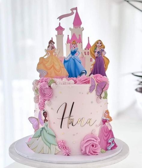 Princess Vintage Cake, Angel Food Birthday Cake Ideas, Disney Princess Theme Cake, Princess Birthday Cake Ideas, Kue Disney, Princess Party Cake, Princess Theme Cake, Disney Princess Cake Topper, Disney Princess Birthday Cakes