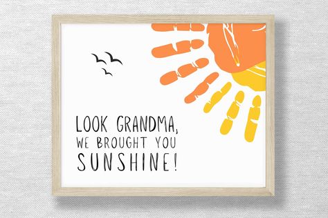 Diy Birthday Gifts For Grandma, Homemade Gift For Grandma, Footprint Printable, Birthday Handprint, Grandmother Birthday Gift, Baby Art Crafts, Diy Gifts For Grandma, Sunshine Card, Grandma Crafts