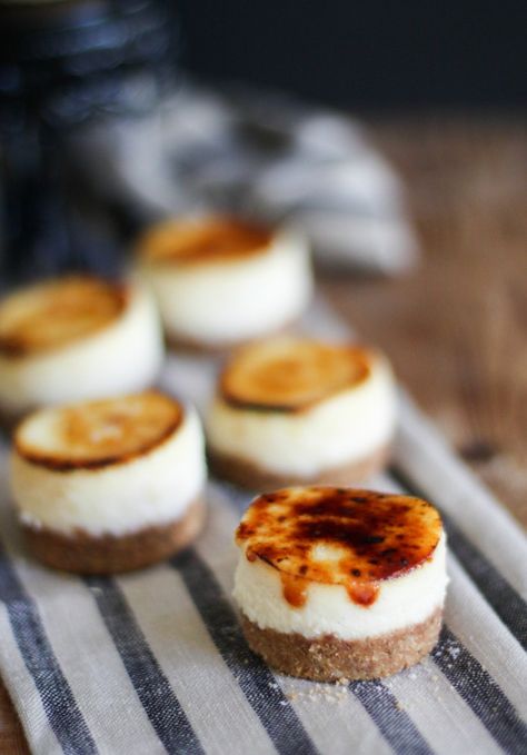 Mini Cheesecake Brulee - The Little Epicurean Creme Brulee Bites, Torched Desserts, Cheesecake Creme Brulee, Kitchen Torch Recipes, Miniature Cheesecakes Recipes, Individual Party Desserts, Cheesecake Brulee, Torch Recipes, Mini Bites Desserts