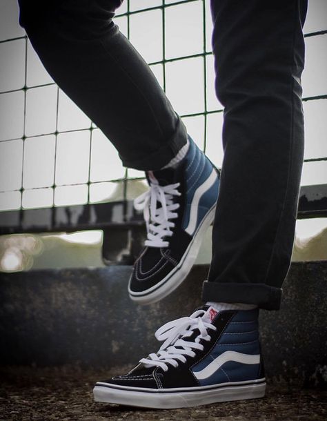 Vans Sk8 Hi Outfit Guys, Black Vans Outfit Men, Manhwa Reference, Vans Sk8 Hi Outfit, Vans Life, Sk8 Hi Outfit, Vans Old Skool Hi, Black Vans Outfit, Vans Oldschool