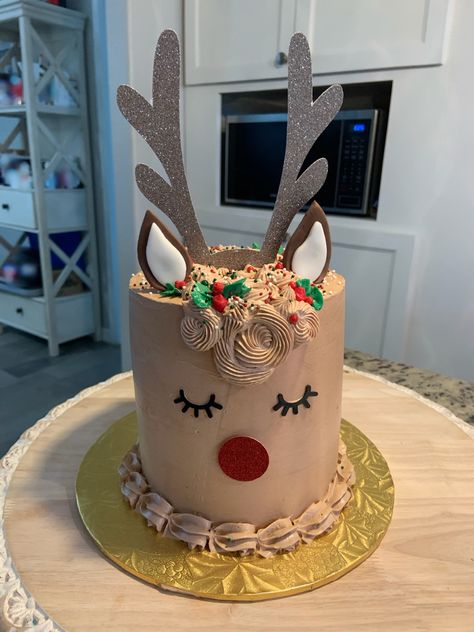 Rudolf Cake, Reindeer Cake, 6 Inch Cake, Reindeer Cakes, Home Bakery, Custom Cakes, Cake Ideas, Cake Designs, Reindeer