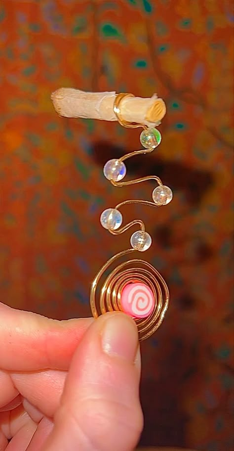 Wire Roach Clips Diy, Roach Clips Ideas Diy, Roach Clips Diy, Roach Clips Ideas, Roach Clips, Puff Puff, Diy Holder, Diy Wire Jewelry, Diy Crafts To Do