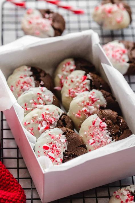 The easiest festive cookies that you can make in under 30 minutes! These chocolate peppermint cookies are soft, chewy, and the chocolate chip peppermint combo is amazing! #chocolatepeppermintcookies #christmascookies #easycookies #doublechocolatecookies #candycane #peppermintcookies Cookies To Make With Kids, Christmas Cookies To Make, Christmas Cookie Exchange Recipes, Little Sunny Kitchen, Cookies To Make, Cookie Exchange Recipes, Chocolate Peppermint Cookies, Sunny Kitchen, Hot Chocolate Cookies