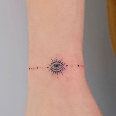 Xenia Moschopoulos on Instagram: "Permanent evil eye bracelet ? Yes pls" Evil Eye Tattoo Bracelet, Greece Evil Eye Tattoo, Eye Henna Tattoo, Henna Designs Evil Eye, Matching Evil Eye Tattoo, Evil Eye Tattoo Ideas Women, Evil Eye Bracelet Tattoo, Evil Eye Henna, Evil Eye Tattoo Ideas