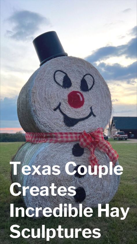 Hay Bales Christmas Decor, Christmas Decor With Hay Bales, Halloween Round Hay Bale Ideas, Hay Bale Decorating Ideas Christmas, Hay Bale Halloween Decor, Hay Bale Christmas Ideas, Hay Bale Christmas Decor, Round Bale Decorating Ideas, Christmas Hay Bale Ideas