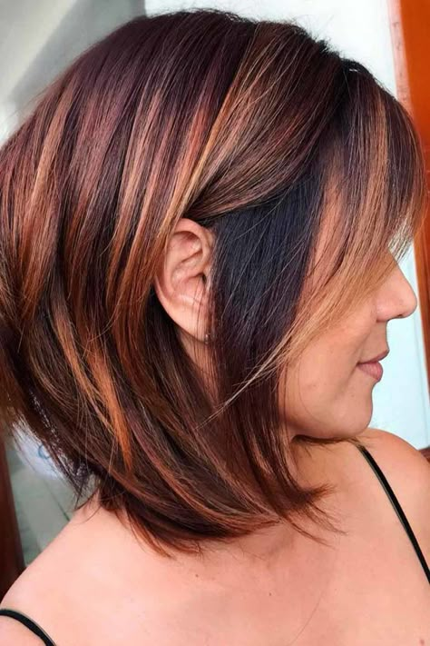 Angled Hair, Wedge Haircut, Hair Color Caramel, Hair Color Auburn, Haircut And Color, Penteado Cabelo Curto, Hair Color And Cut, Hair Color Ideas, Great Hair