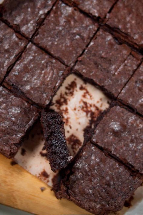 Cocoa Brownies with oil Coconut Oil Brownies Recipe, Brownies With Oil, Small Brownie Recipe, Brownie Recipe With Oil, 9x13 Brownie Recipe, Brownie Recipe With Cocoa, Olive Oil Brownies, Oil Brownies, Microwave Brownie