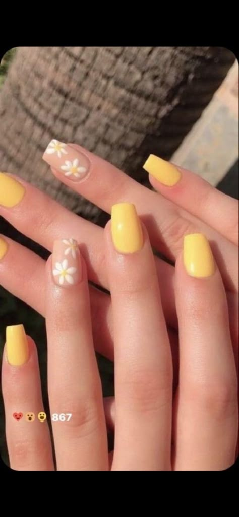 Different Shades Of Yellow Nails, Daycare Nails, Beach Nail Designs Vacations, Summer Nails Squoval, Europe Summer Nails, Italy Nails, Acrylic Nails Yellow, Grad Nails, Nail Vibes