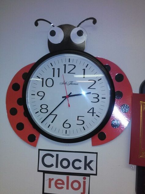 Ladybug clock idea Book Craft Ideas, Eric Carle Classroom Decor, Eric Carle Classroom Theme, Ladybug Room, Eric Carle Classroom, Classroom Clock, Diy Old Books, Ladybug Decorations, Infant Classroom