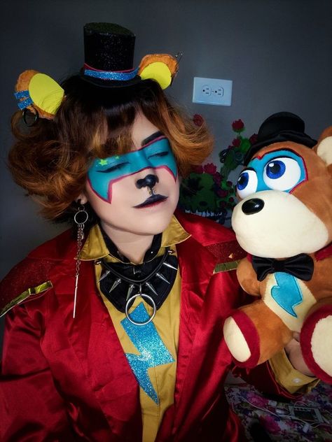 Glamrock Freddy Inspired Outfit, Glamrock Freddy Costume, Glamrock Freddy Outfit Ideas, Glam Rock Freddy Cosplay, Glamrock Freddy Makeup, Fnaf Cosplay Makeup, Freddy Cosplay Fnaf, Fnaf Security Breach Cosplay, Security Breach Cosplay