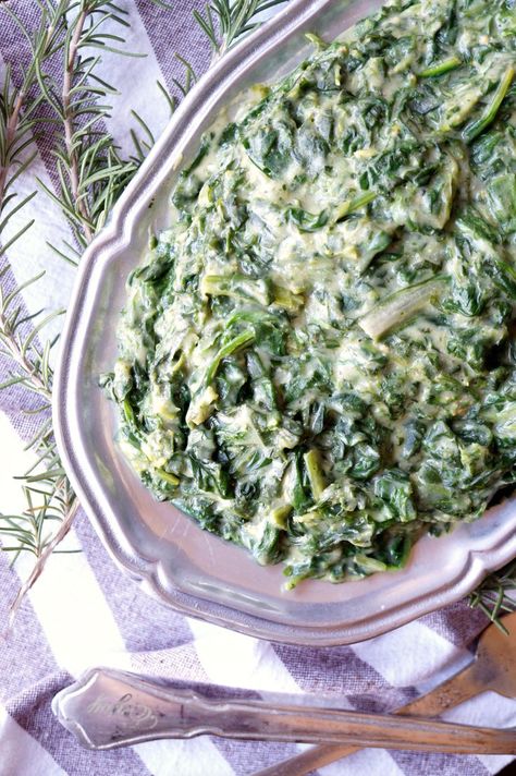 vegan creamed greens {spinach, kale, and chard} | The Baking Fairy #HolidaySideDishes Makeup Explained, Creamed Greens, Keto Creamed Spinach, Creamed Spinach Recipe, Creamed Kale, Keto Vegan, Vegan Sides, Holiday Side Dishes, Leafy Vegetables