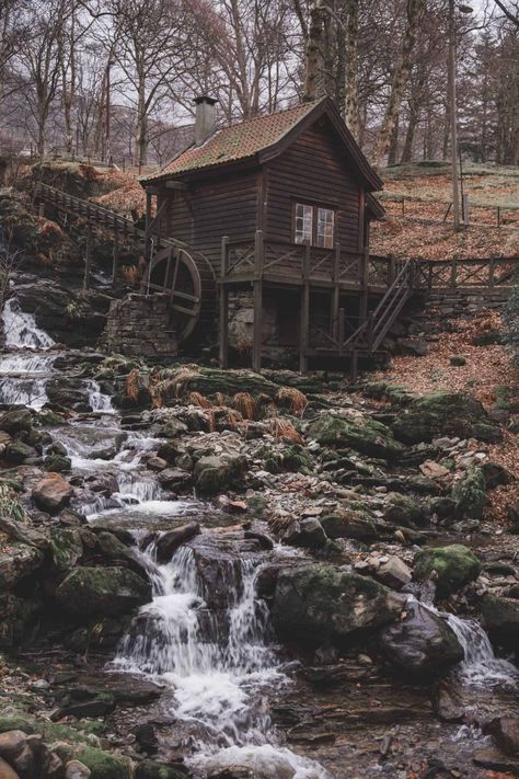 An old water mill next to a stream in Bergen, Norway. Water Wheel House, Old Mill House, Windmill Water, Water Wheels, Mill House, Creepy Houses, Bergen Norway, Water Powers, Water Mill