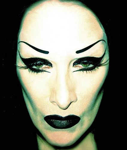 Diamanda Galas Diamanda Galas, Goth Bands, Swag Makeup, Unique Makeup, Victorian Goth, Goth Makeup, Models Makeup, New Romantics, Aesthetic People