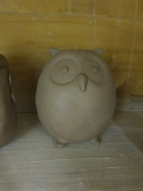 Randy's owl Double Pinch Pot, Clay Owls, Clay Pinch Pots, Clay Projects For Kids, Pottery Pinch Pot, Ceramic Pinch Pots, Kids Clay, Pottery Animals, Pinch Pot