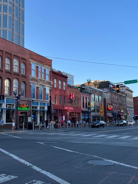 #cityscape #citylife #citygirl #nashvillestyle #nashville #cityfeed #nashvillehotchickenrecipes #instafiller #instainspo #pictureinspo Broadway Nashville, Church Aesthetic, American Road, Nashville Trip, American Road Trip, Nashville Tennessee, Nashville, Tennessee, Cityscape