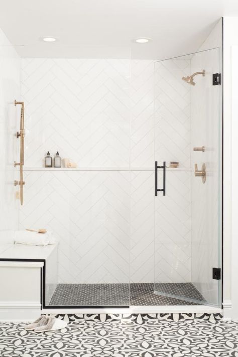 Shower Wall Tile Ideas Farmhouse, White Showers Bathroom, White Shower Black Floor, White Shower With Black Floor, White Tiled Showers, Guest Shower Bathroom, Two Person Shower Walk In, White Shower Walls, Dream Shower Walk In