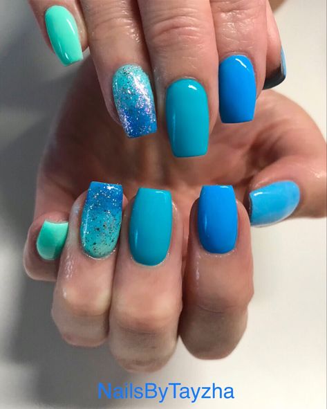 Green And Blue Nails Designs, Purple Blue Nails, Nail Polish Art Designs, Birthday Nail Designs, Violet Nails, Nails 2022, Pretty Nail Designs, Blue Nail Designs, Blue Nail