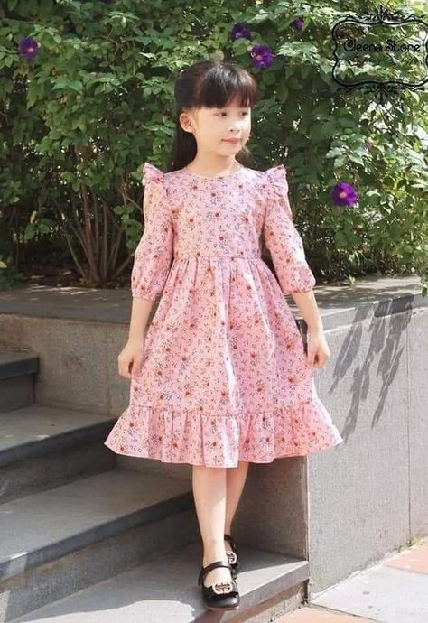 Pakistani Kids Dresses, Frock Designs For Girl, Frocks For Kids, Kids Dress Collection, Simple Frocks, Kids Frocks Design