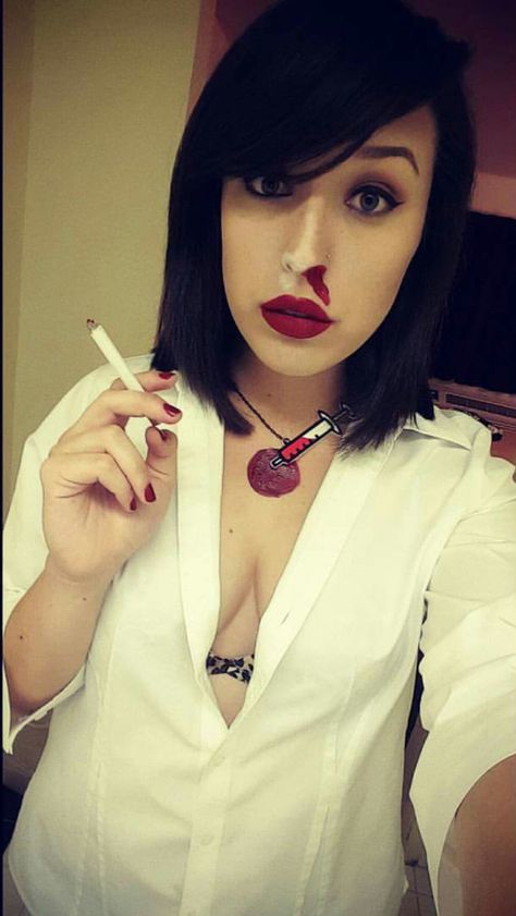 Mia Wallace Halloween Costume, Mia Wallace Halloween, Sarah White, Medical Fashion, 20 Makeup, Cheap Costumes, White Eyeshadow, White Makeup, Yami Kawaii