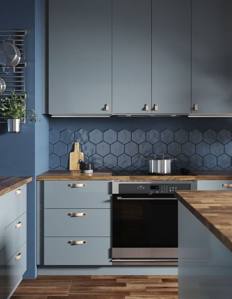 Cuisine IKEA : les plus beaux modèles du géant suédois - Elle Décoration Ikea Apartments, Ikea Interior, Blue Interior Design, Ikea Kitchen, Counter Tops, 인테리어 디자인, Home Decor Kitchen, Kitchen Flooring, Interior Design Kitchen