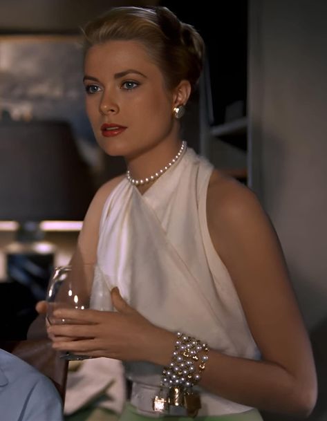 Facebook Grace Kelly Rear Window, Rear Window 1954, Spoiled Princess, Crossover Top, Grace Kelly, Rear Window, Crossover