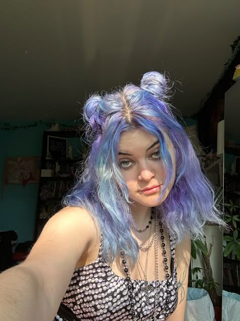 Lavender And Blue Hair, Dyed Alt Hair, Light Blue And Purple Hair, Lavender Blue Hair, Alt Girl Hair, Creative Hair Dye, Ashy Blue Hair, Eah Aesthetic, Purple Blue Hair