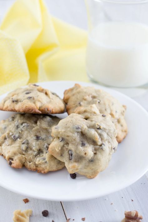 Banana Walnut Cookies, Chocolate Walnut Cookies, Walnut Cookie Recipes, Banana Cookie, Banana Cookie Recipe, Chocolate Chip Walnut Cookies, Easy Snacks For Kids, Deserted Island, Banana Walnut