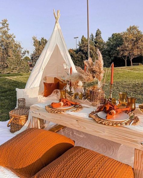 Bridal Shower Decor Ideas, Teepee Outdoor, Shower Decor Ideas, Clever Kitchen Ideas, Luxury Flower Arrangement, Start My Own Business, Forest Wedding Ceremony, Romantic Room Decoration, Teepee Party