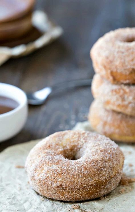 Baked Donut Recipe, Donut Cakes, Churro Donuts, Cajun Chicken Pasta Recipes, Cake Donuts Recipe, Baked Donut, Donut Pan, Churro Cheesecake, Baked Donut Recipes