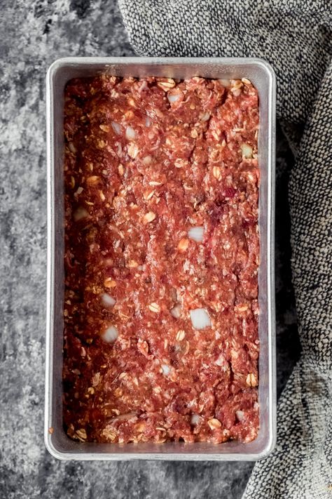 Deer Meatloaf, Venison Meals, Venison Dishes, Venison Meatloaf, Carnivore Ideas, Ground Venison Recipes, Ground Beef Meatloaf, Beef Meatloaf Recipes, Deer Steak