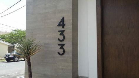 House Numbers Modern, Aluminum House, Outdoor Wine Table, House Numbers Diy, Modern Stair Railing, Modern House Numbers, Number Ideas, Modern Front Yard, Metal House Numbers