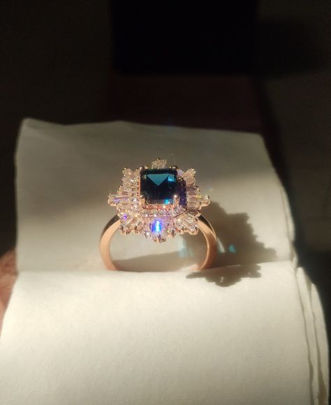 Engagement Ring With Topaz, Sunburst Engagement Ring, Art Deco Engagement Ring Emerald, Baguette Halo, Diamond Art Deco Ring, Engagement Ring Antique, Blue Emerald, Ring Proposal, Art Deco Diamond Rings