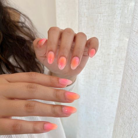 27 Prettiest Aura Nail Designs - It's All About Your Aura! – May the Ray Teen Nails, Beachy Nails, Trending Nails, Cute Simple Nails, Airbrush Nails, Broken Nails, Simple Gel Nails, Summery Nails, Cute Summer Nails