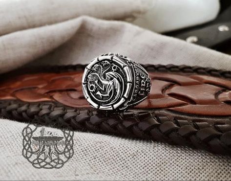 Daenerys Targaryen Ring, Targaryen Ring, Daenerys Targaryen Fire, Targaryen House, Game Of Thrones Jewelry, Handmade Games, Marquesan Tattoos, Fire And Blood, Ring Game