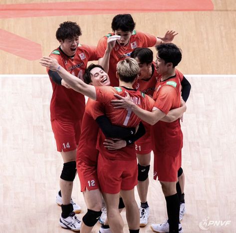 Japan Volleyball Team, Mens Volleyball, 3 Boys, Ishikawa, Volleyball Team, Volleyball Players, All Things Cute, Art Reference Poses, Volleyball