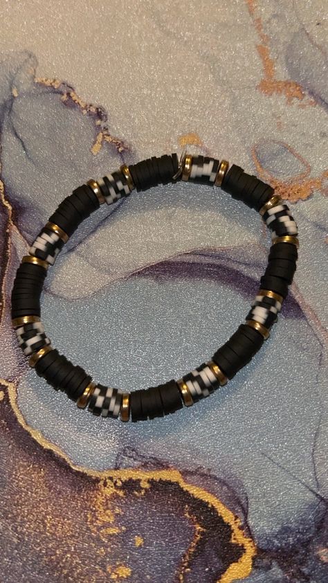 Black/White/Gold clay beads Clay Bead Bracelet Ideas Black And Gold, Clay Bead Bracelet Ideas Black And White, Black And White Clay Bead Bracelet, Black Clay Bead Bracelet, Gold Clay Bead Bracelet, Charm Crafts, Bracelet Heishi, Make Clay Beads, Clay Bracelets