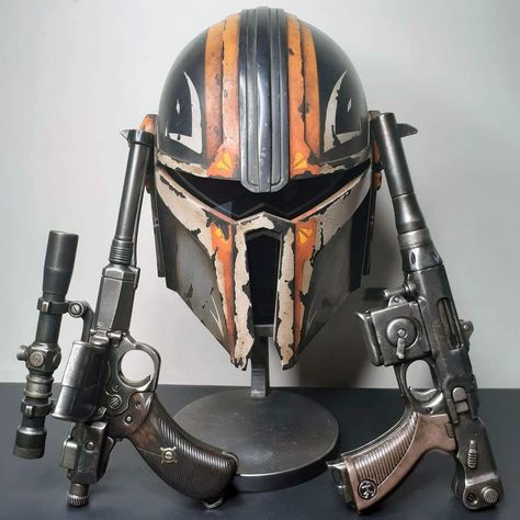 Star Wars Helmet Concept, Mandalorian Armor Concept, Mandalorian Armor Cosplay, Mandalorian Helmet Designs, Mandalorian Armor Design, Mando Oc, Mando Helmet, Star Wars Masks, Prop Replicas