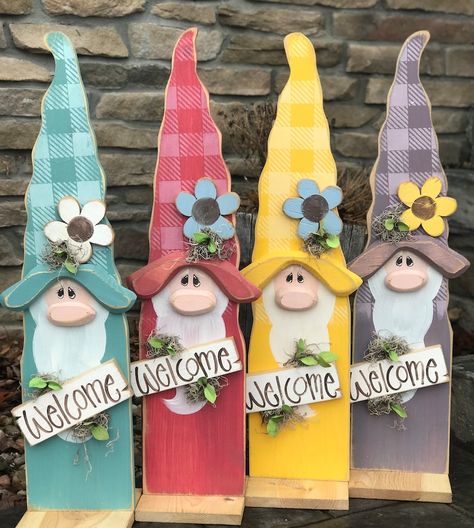 E-PATTERN Springtime Gnome Wood Craft DIY Pattern Packet - Etsy Canada Gnomes Wood Signs, Wooden Gnome Painting Ideas, Wood Spring Crafts, Summer Wood Projects, Spring Wood Crafts To Sell, Wood Crafts Summer, Easter Wood Projects, Welcome Gnome, Yard Gnomes