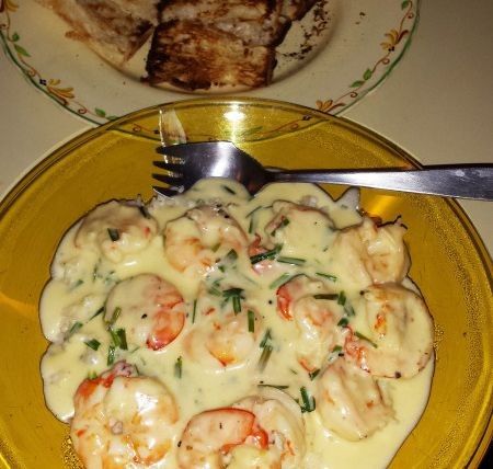 Cooked Prawn Recipes, Garlic Prawns Recipe, Easy Prawn Recipes, Creamy Garlic Prawns, Garlic Prawn, Vegetable Bake Recipes, Side Dishes For Salmon, Prawns Recipe, Prawn Dishes