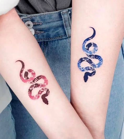 2023 Tattoo Trends, Best Friend Tattoo Ideas, Friend Tattoo Ideas, Matching Friendship Tattoos, Best Friend Tattoo, Matching Bff Tattoos, 2023 Tattoo, Maching Tattoos, Cute Matching Tattoos