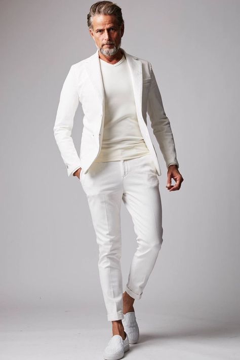 Casual Event Outfit Summer, All White Mens Outfit, Stylish Suits For Men, White Range, To Start A Conversation, Mens Fashion Blazer, Mens Casual Outfits Summer, Stylish Suit, Mens Fashion Smart